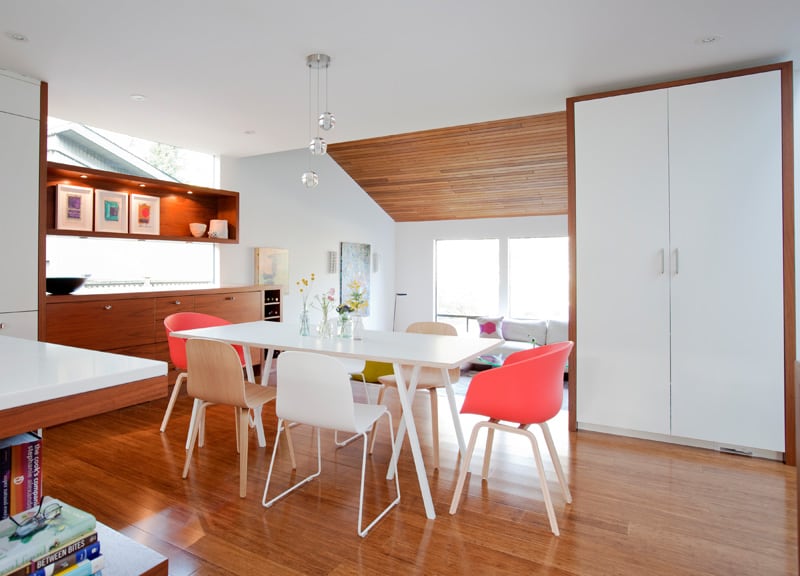 Before & After: The Transformation Of A Split-Level House By Ami McKay deepcove-renovation_120815_09