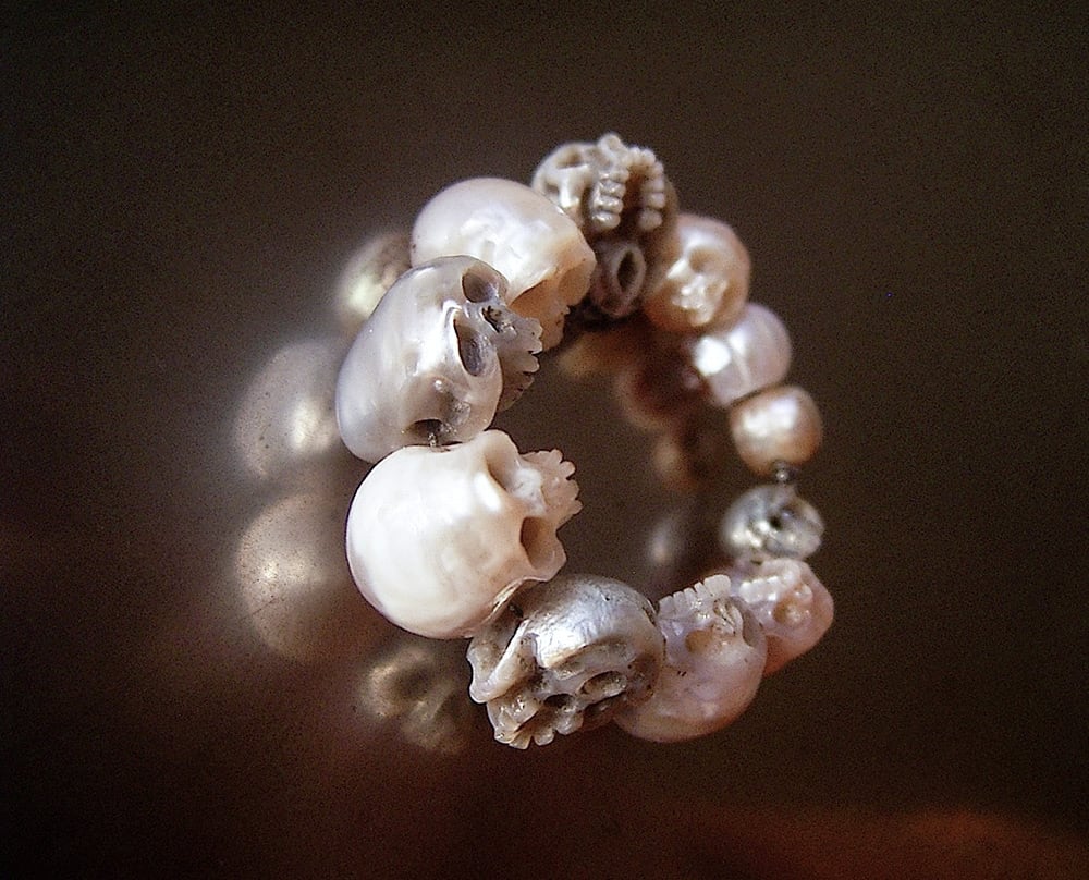 pearl-skulls-10