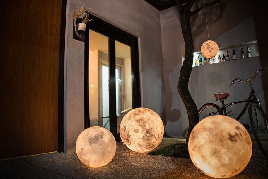 Luna Lamp: Miniature Moon In Your Room moon-lamp-luna-acorn-studio-taiwan-2
