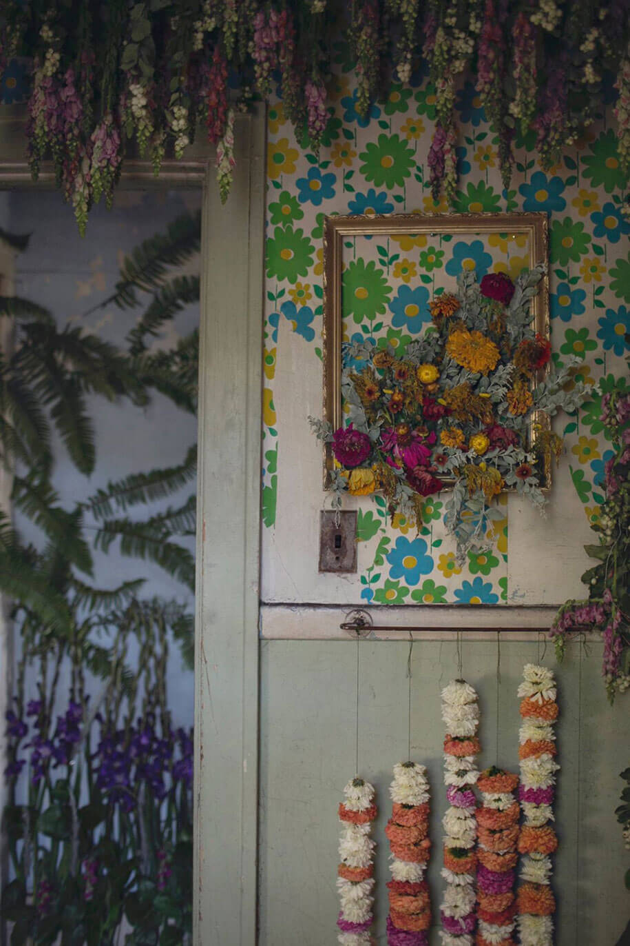 abandoned-house-transformed-flower-house-lisa-waud-heather-saunders-25