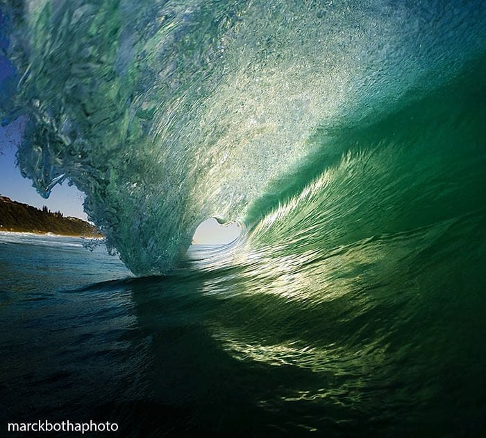 Photographer Takes Breathtaking Photos From Inside Breaking Waves ...