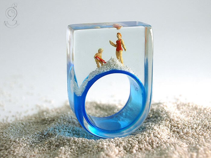 miniature-worlds-inside-jewelry-isabell-kiefhaber-germany-17