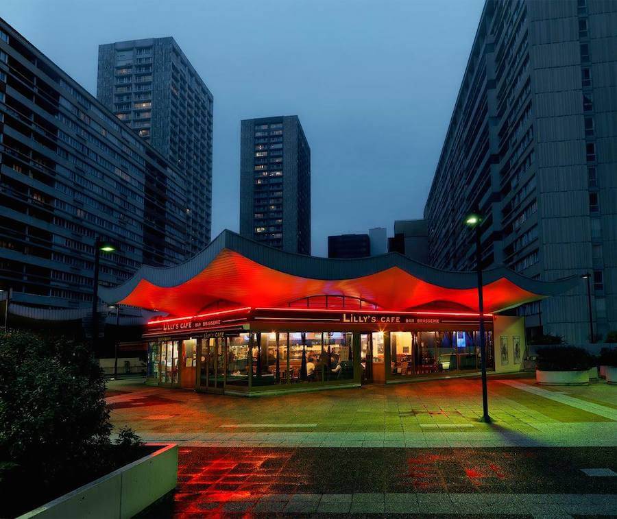 Cinematic Night Photos Lost Parisian Cafés by Blaise Arnold red-lights-blaise-arnold-fy-12