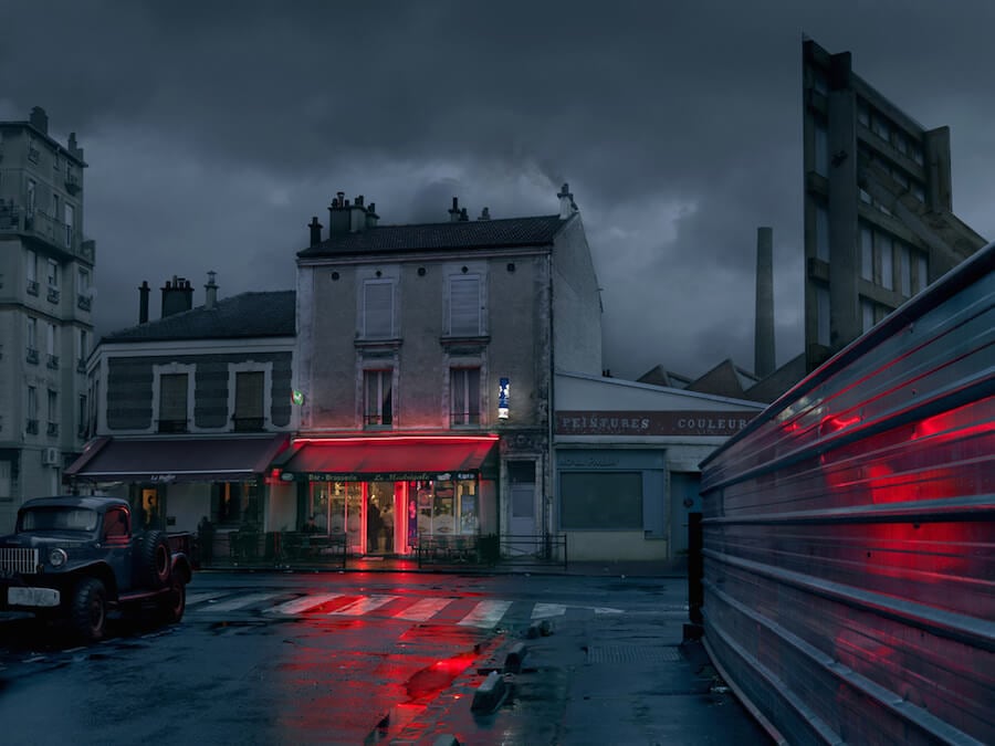 Cinematic Night Photos Lost Parisian Cafés by Blaise Arnold red-lights-blaise-arnold-fy-13