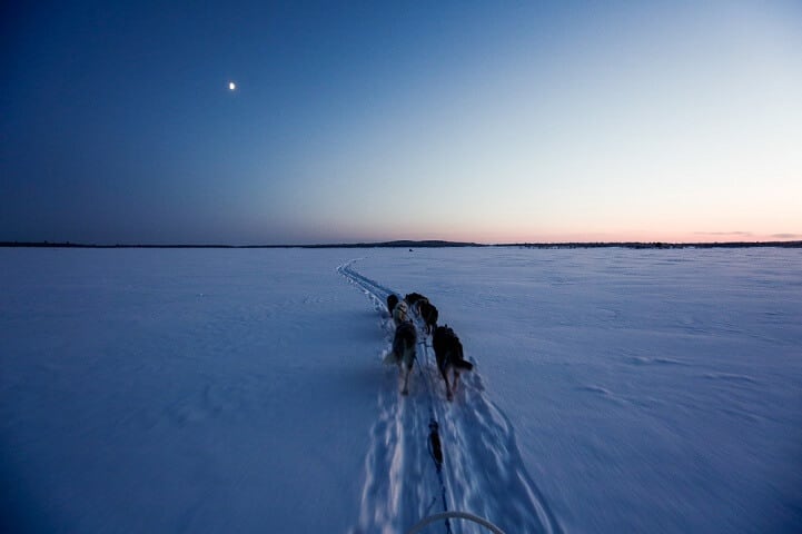 Striking Photos Shows Young Woman Living Off-the-Grid in Northern Finland brice-portolano-arctic-love-fy-3