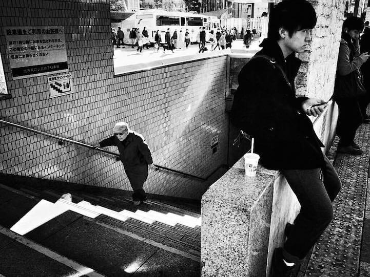 Street Photographer Captures Candid Moments in Tokyo chulsu-kim-street-photo-fy-4