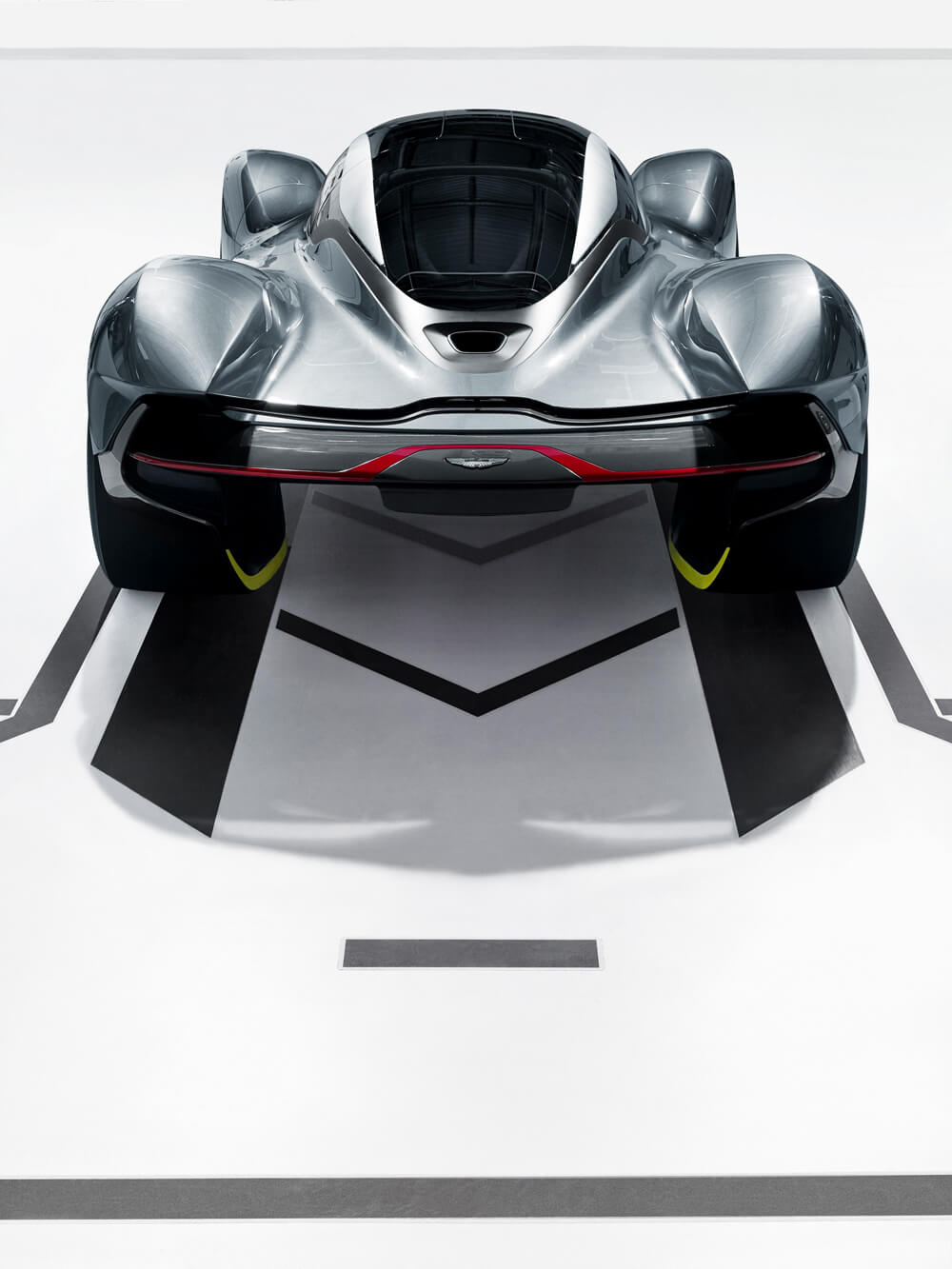 aston-martin-red-bull-racing-reveal-rb-001-hypercar-2