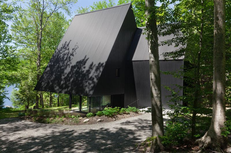 Modern Cabin in Hemlock Forest modern-cabin-hemlock-forest-quebec-canada-4