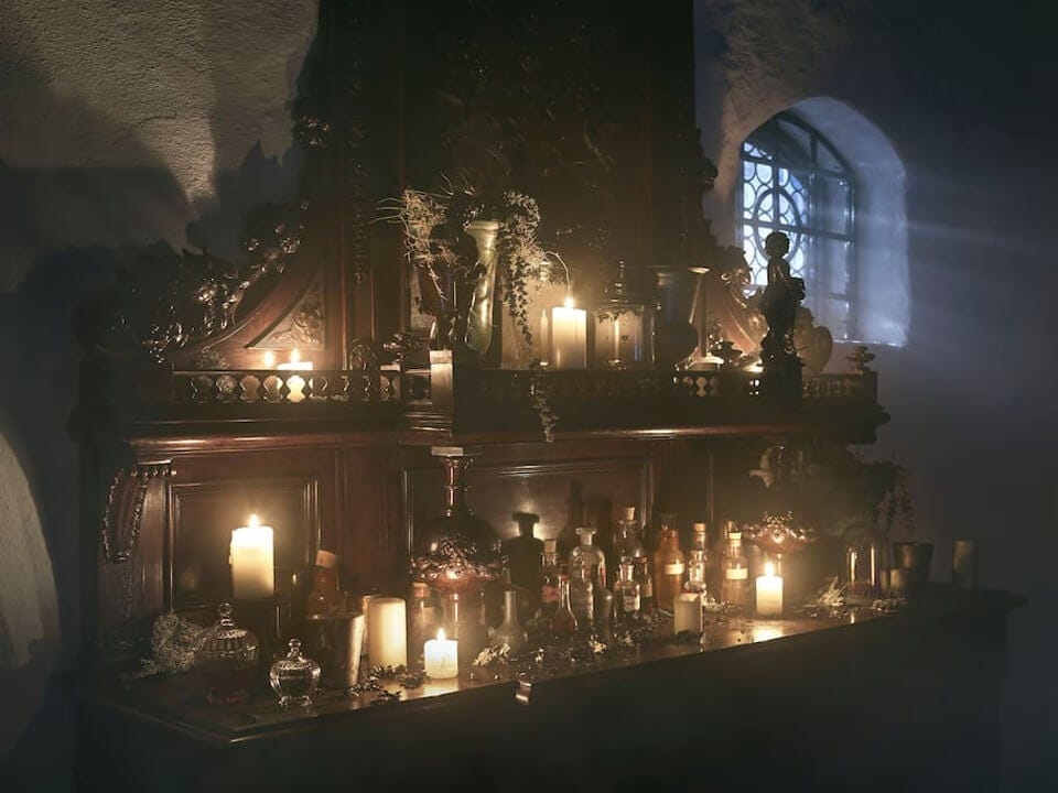 night-draculas-castle-transylvania-4