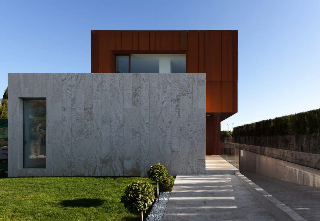 modern villa in spanish mountains 4