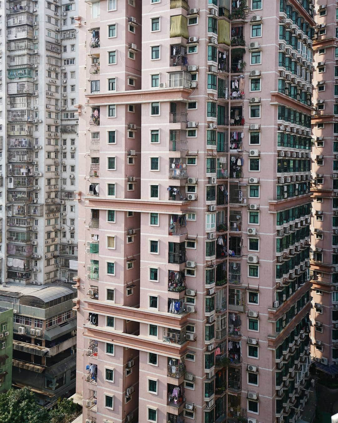 Photographer Nuno Assis Captures Massive Architecture Of Hong Kong