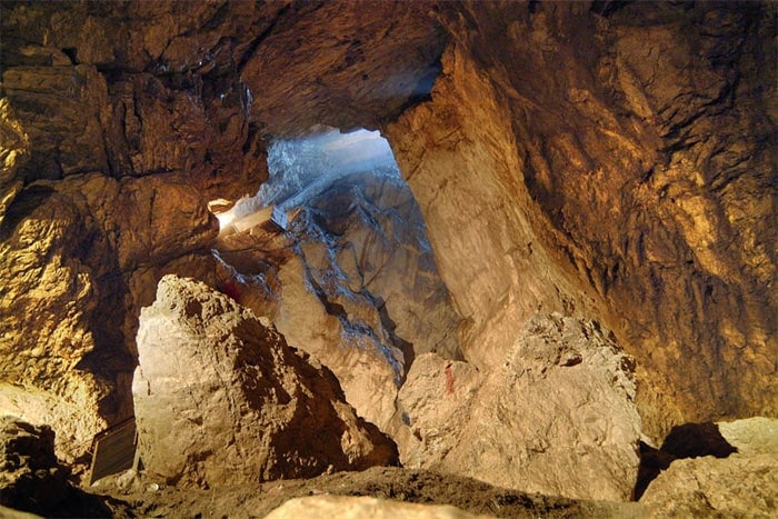 20+ Beautiful Sights from Bulgaria devil's throat cave