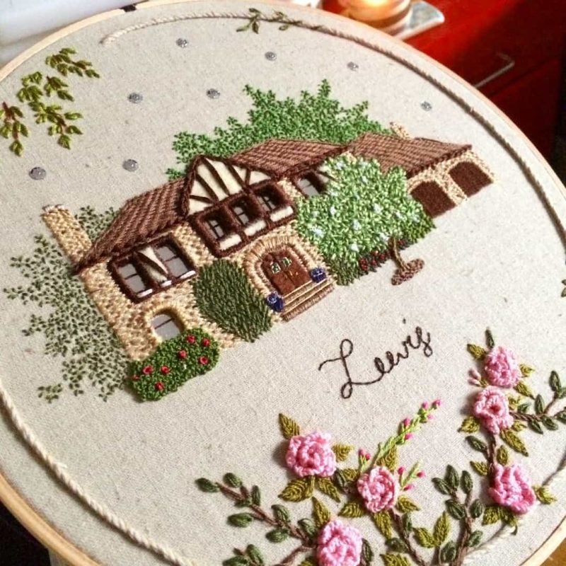 An Artist Uses Stitches To Create Embroidery Family Homes | FREEYORK