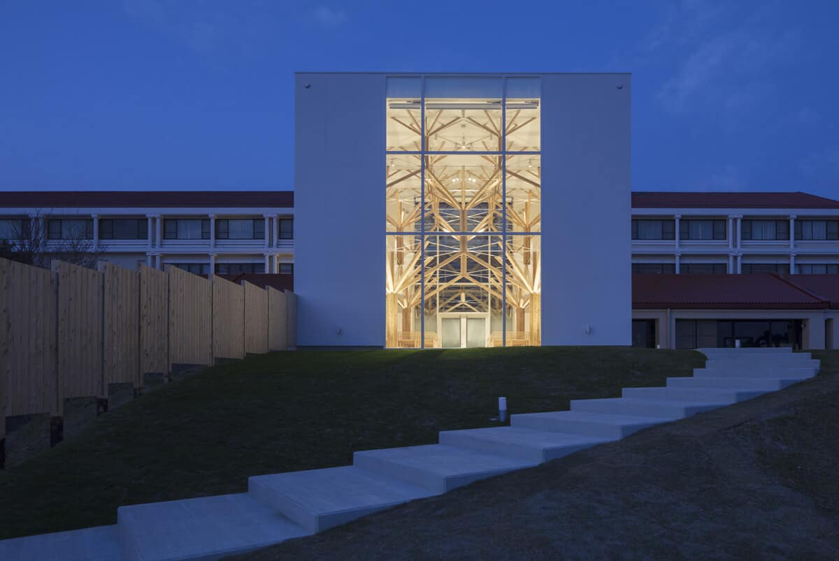 Agri Chapel Composed of Tree-like Forms by Yu Momeoda yu momeoda 5