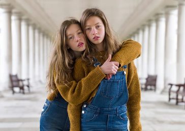 Peter Zelewski Photographs Of Identical Twins Explores How Alike They ...