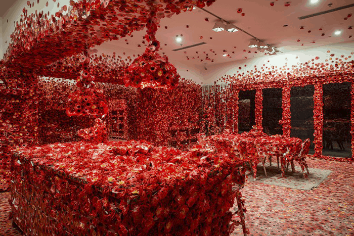 Yayoi Kusama Covers The Entire Room With A 'Virus' Of Gorgeous Red ...