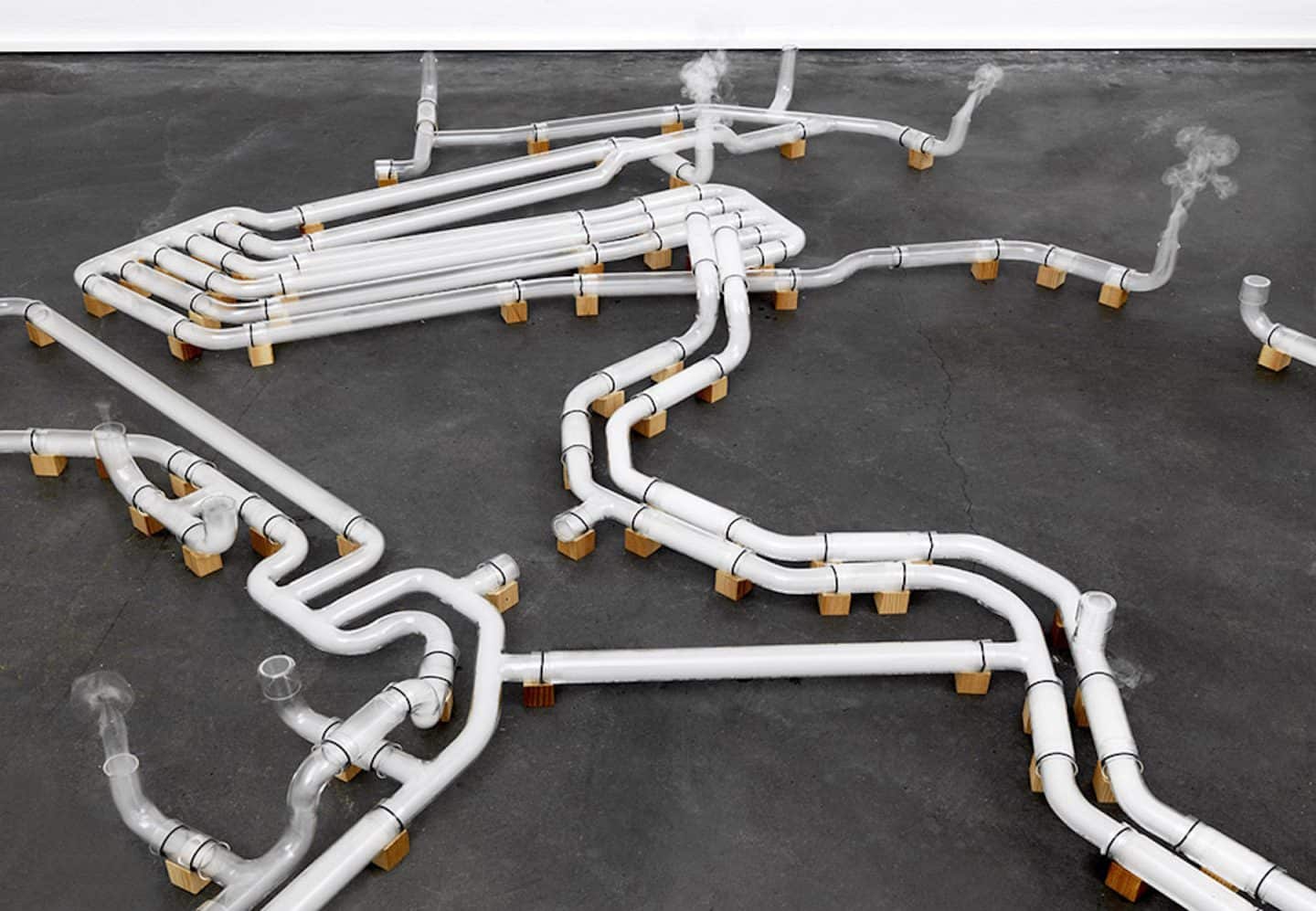 Dutch Artist Jeroen Van Loon Uses Smoke and Glass tubes to Depict Internet