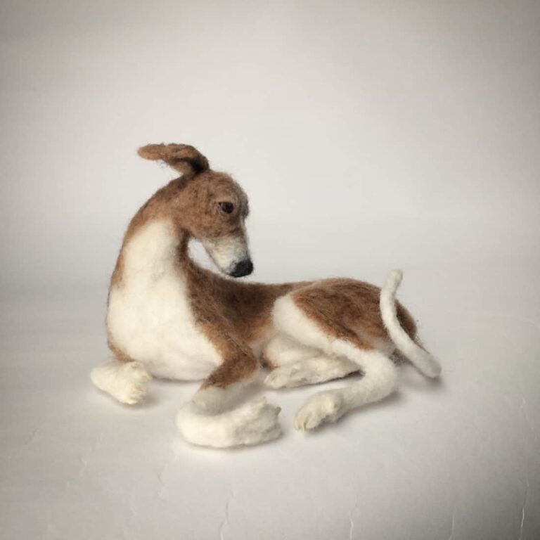 An Artist Creates Lifelike Animals Felted Sculptures That Fit On Your ...