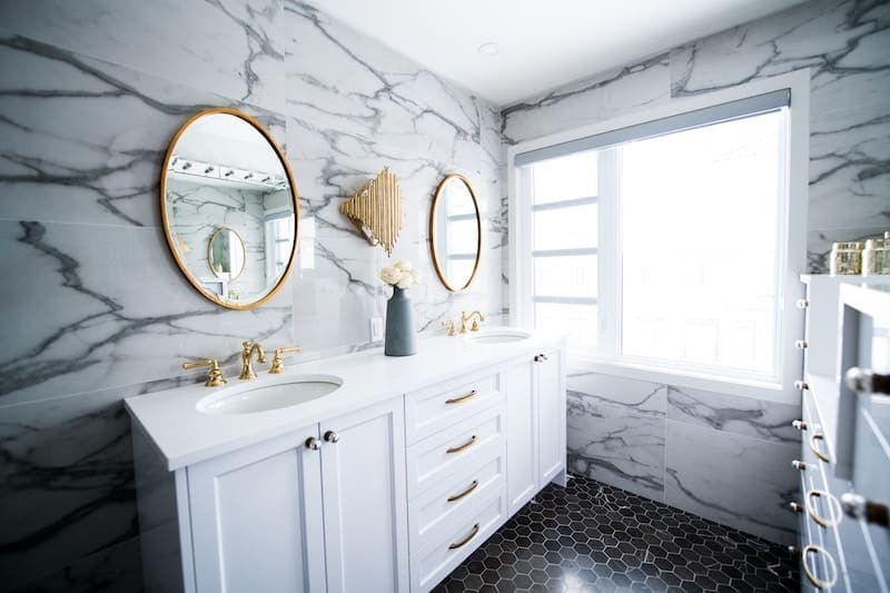 The Ultimate Bathroom Cleaning Kit: Everything You Need to Fight the Dirt