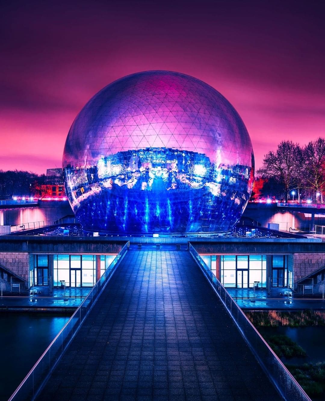 Photographer Axel Corjon takes photos of large metropolitan cities at night