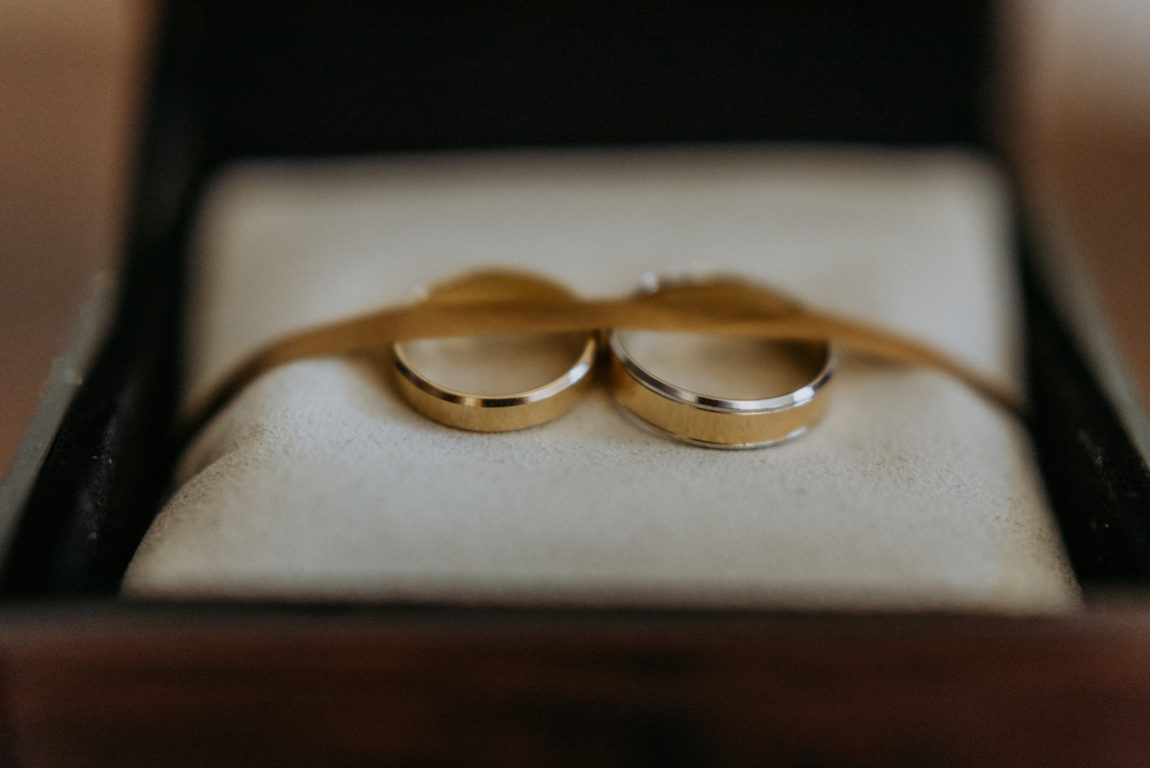 wedding rings KRXQLF9