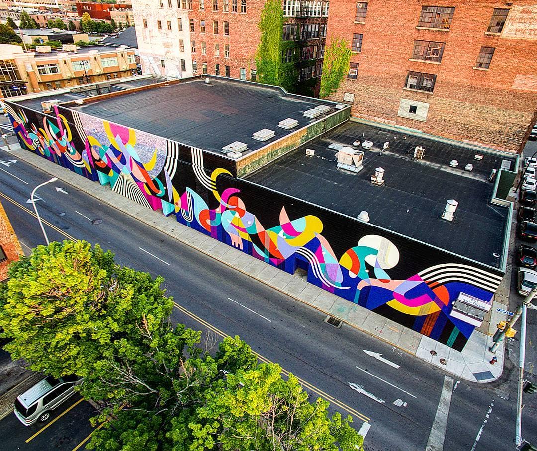 Artists Jessie and Katey bring life and colors into an old and boring structure