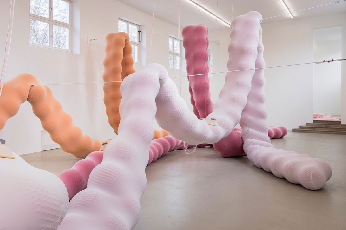 Tangling visitors in a sensory sculptural gut at the Yokohama Triennale by Eva Fabregas