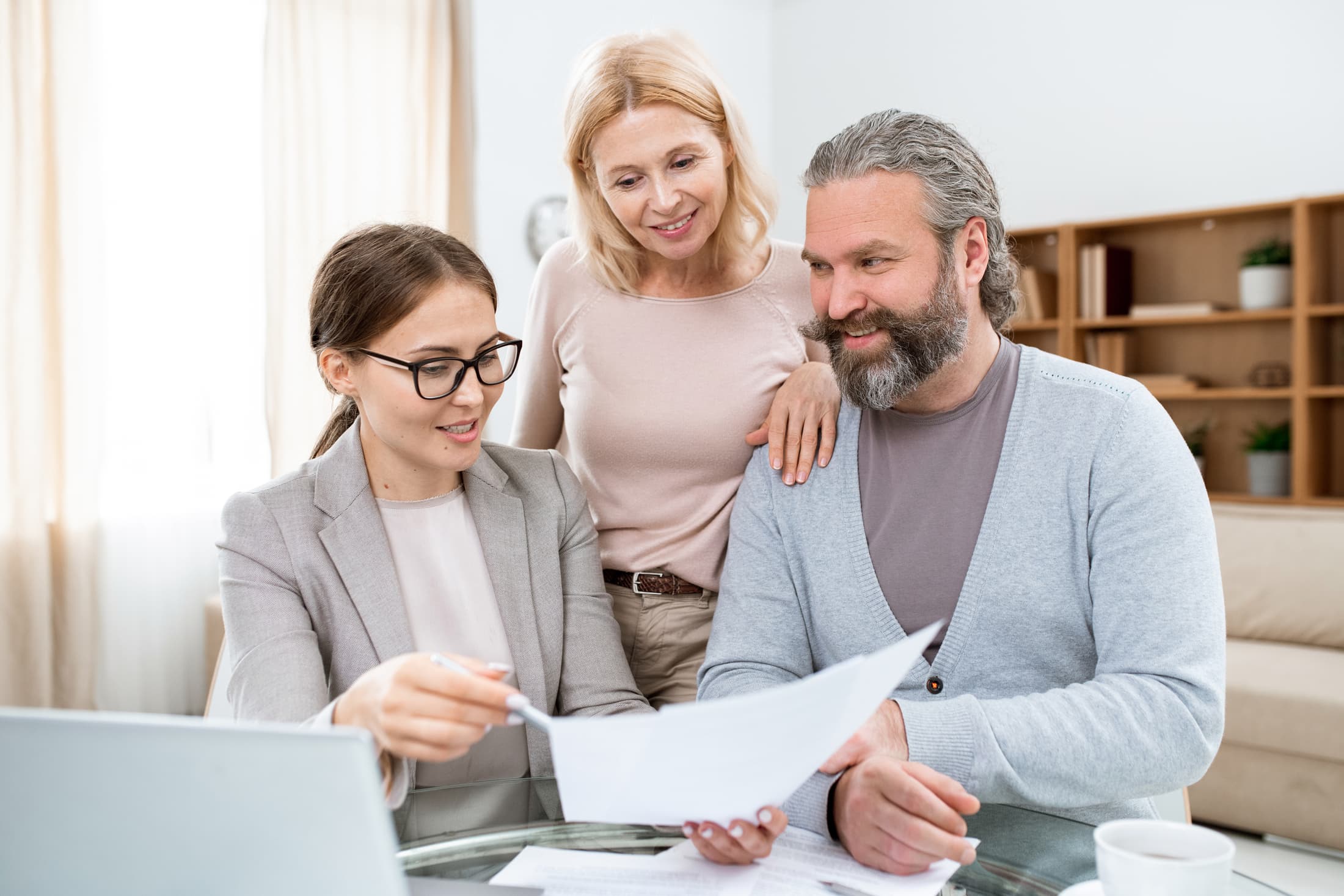 Семья страховых. Социальная зрелость супругов это. Insurance photo.