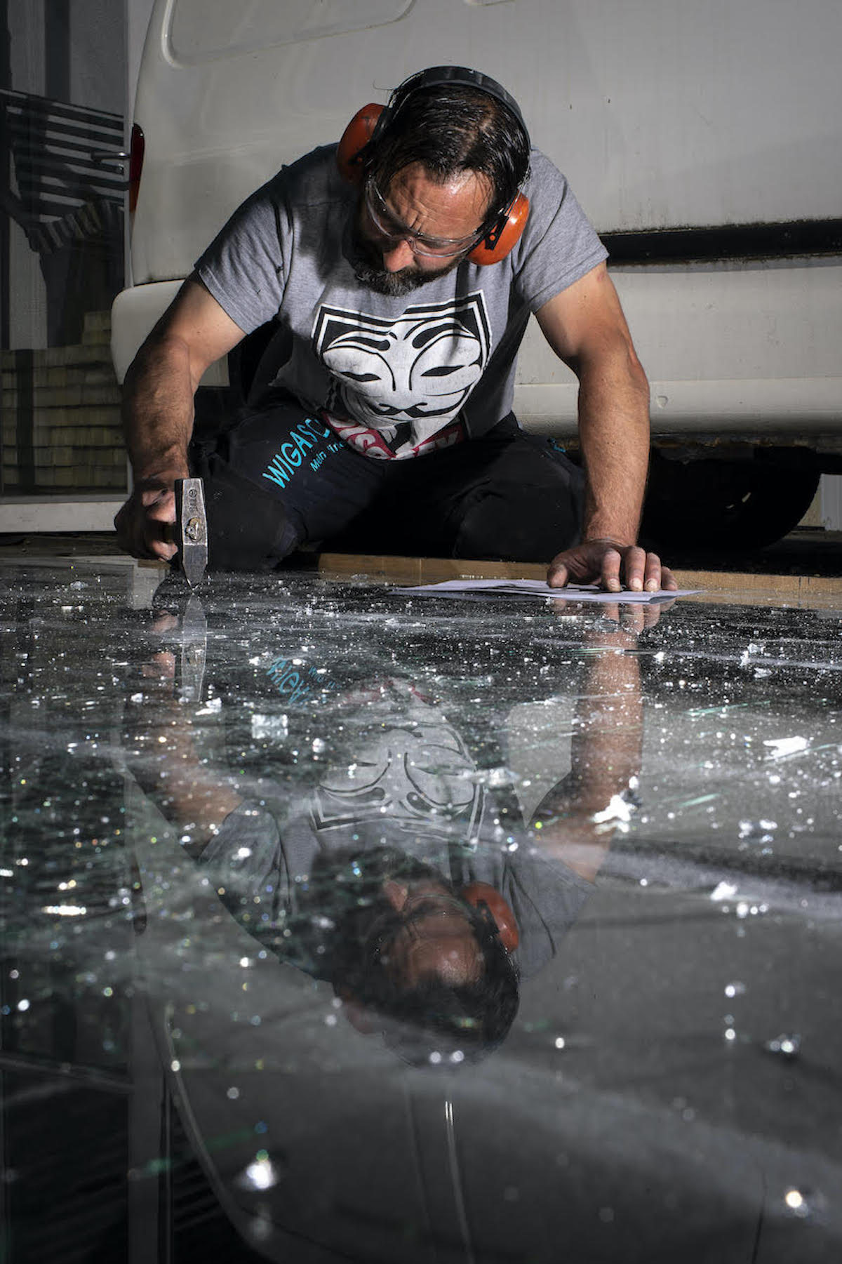 Shattering Glass to Reveal Personalities: Portraits by Simon Berger