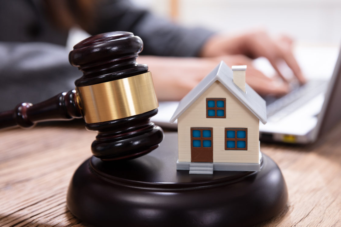 10-reasons-you-might-need-a-real-estate-lawyer-freeyork