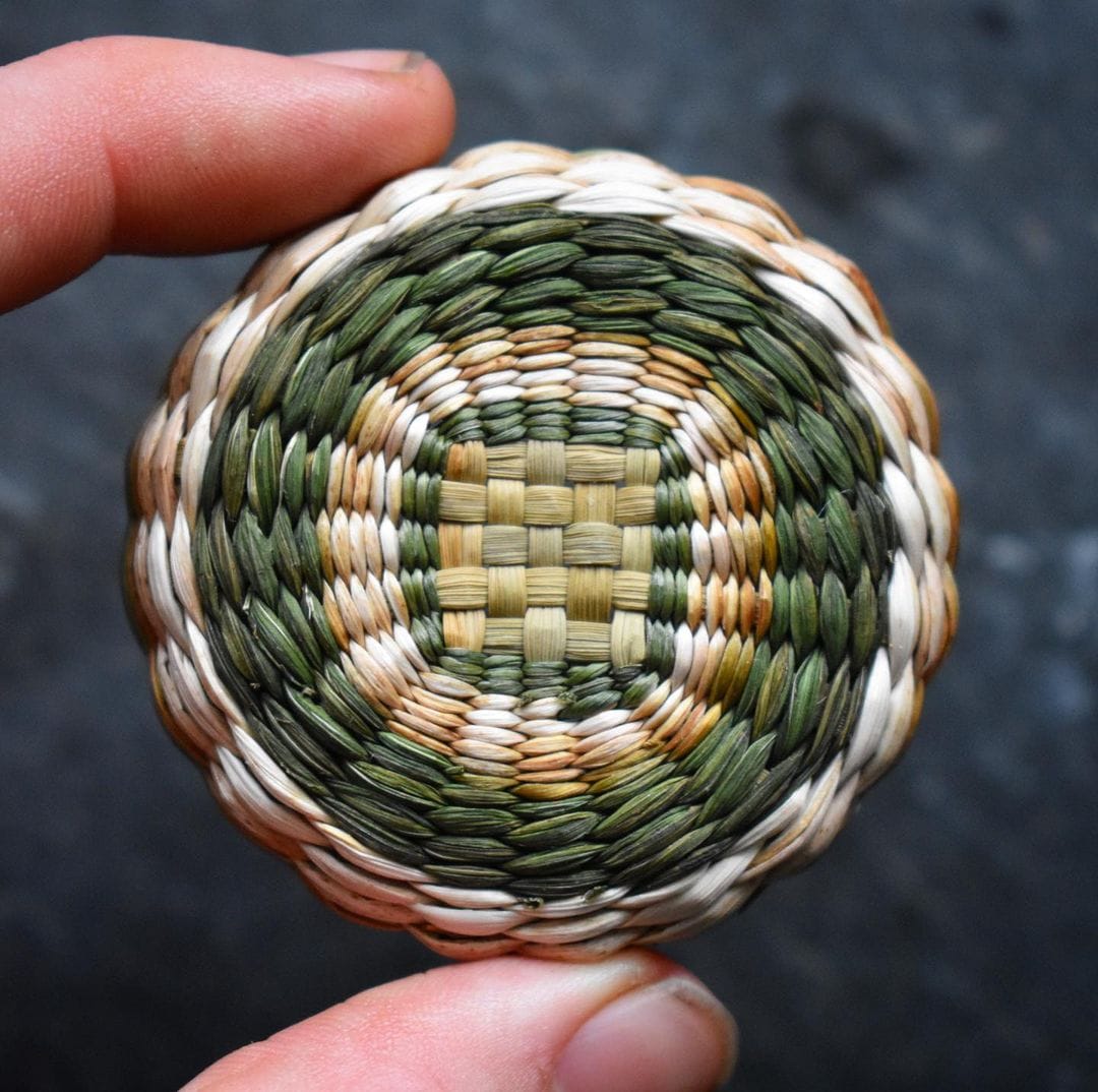 Suzie Grieve creates Hand-Woven Baskets from Natural Materials