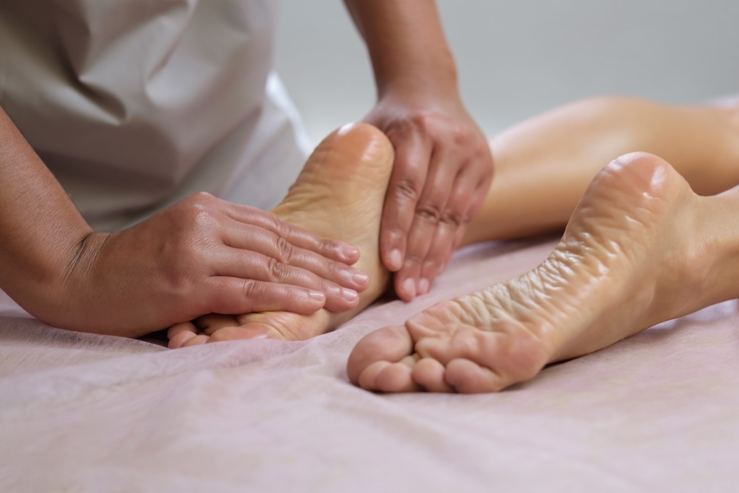 foot massage in the spa salon at spa salon F2A2AWU