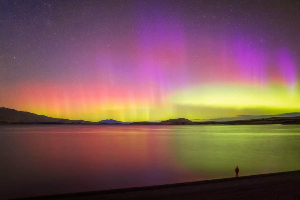 Northern Lights Photographer Year Larryn Rae Lake Tekapo New Zealand