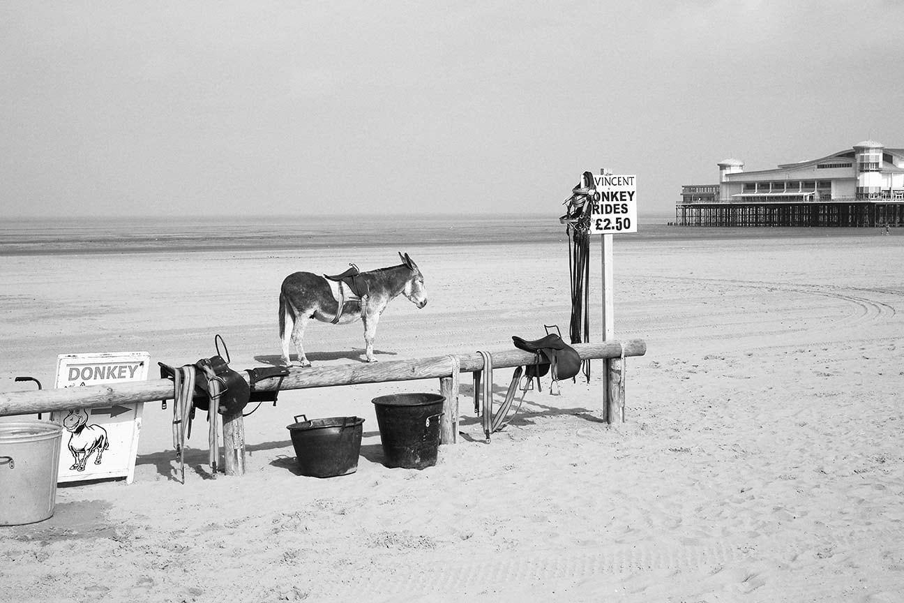 Byways: A Portfolio of Photographs by Cinematographer Roger A. Deakins Across the World deakins 2