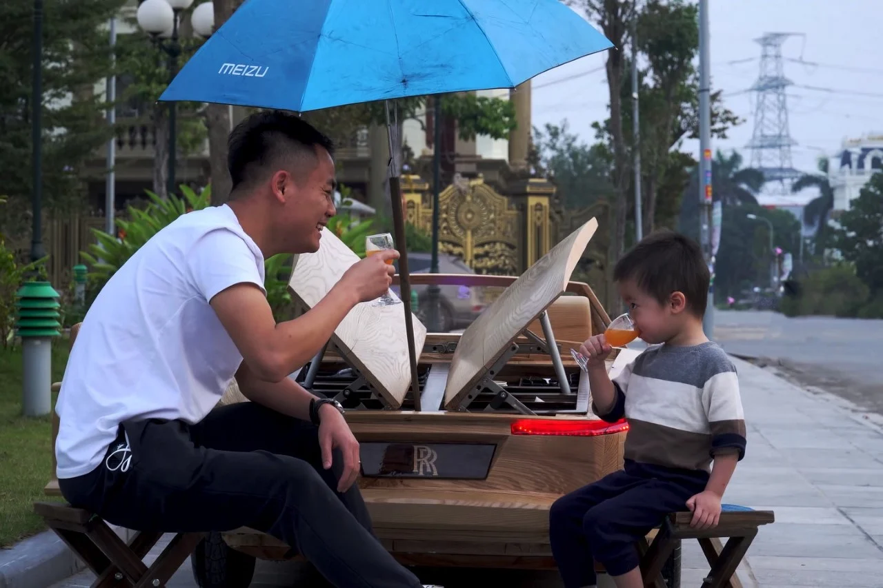 This Vietnamese Dad Built a $28 Million Miniature Rolls-Royce Boat Tail from Scratch