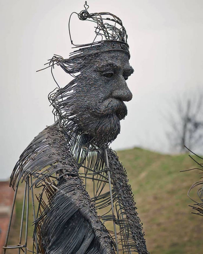 metal wire sculptures darius hulea 01