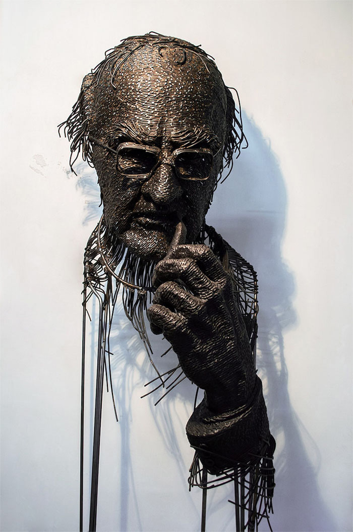 Incredible recycled wire sculptures by artist Richard Stainthorp