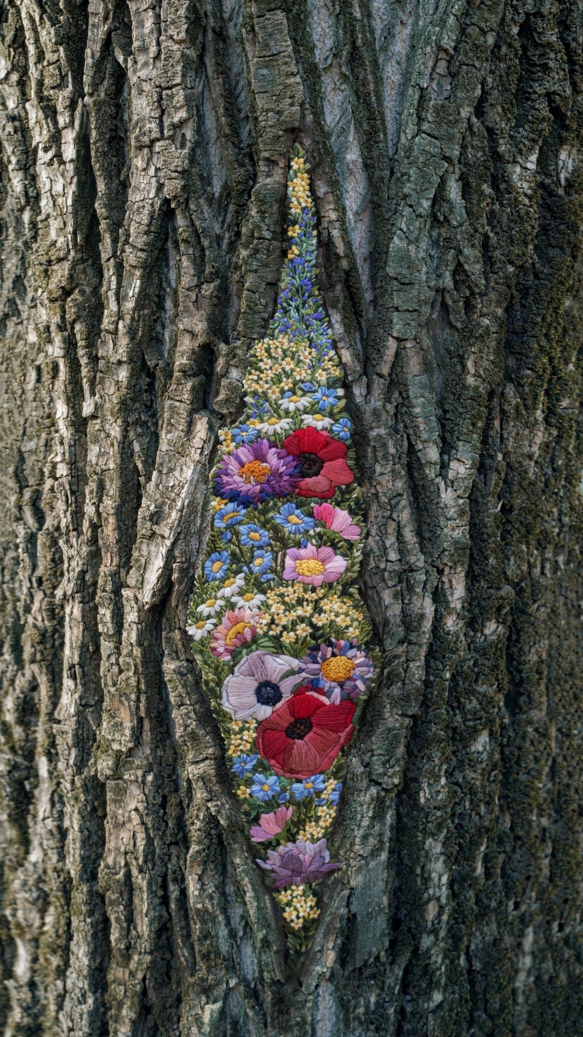 Diana Yevtukh's Stitched Artwork: How Embroidery Adds Depth to the Ordinary