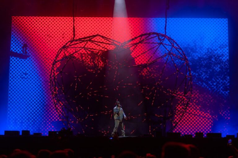 Tawbox Creates Kinetic Installation For Dave’s Reading And Leeds ...