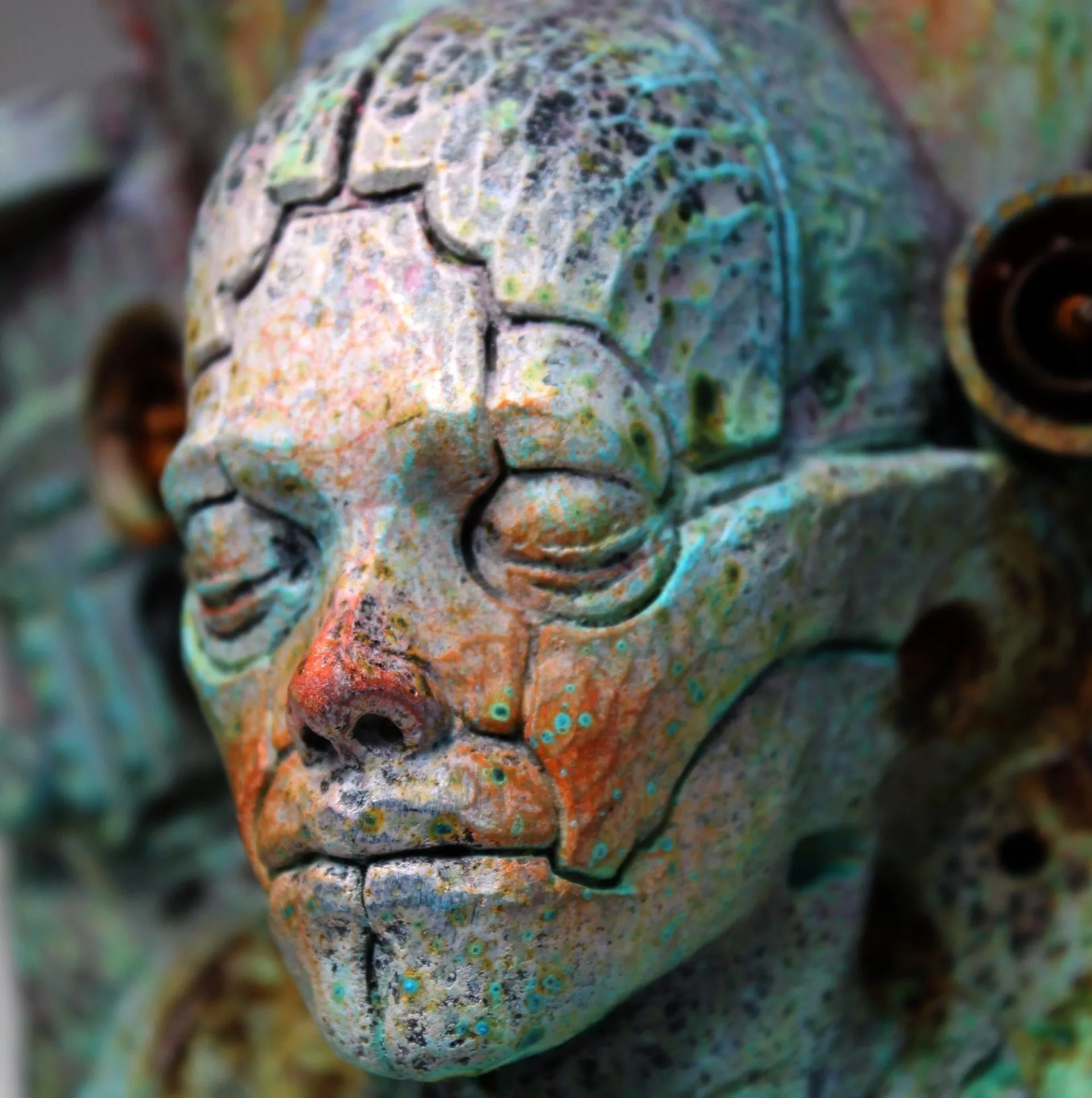 A Timelapse of “Naar Keizar,” a Steampunk Bust by Tomàs Barceló