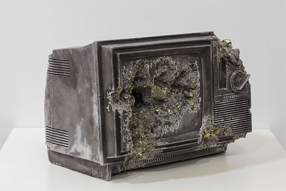 Daniel Arsham: Sculpting Time and Memory in Contemporary Art
