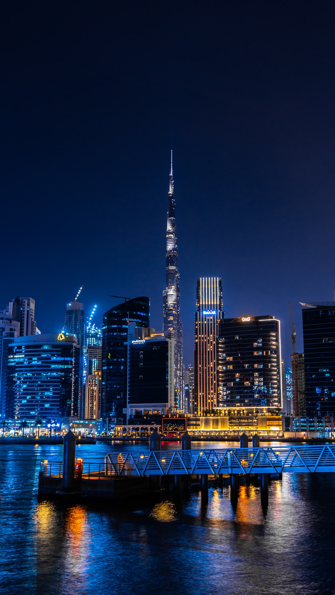 Dazzling Nights, in the Desert; How Dubai's Exquisite Diamonds Capture the Spirit of the Emirates city skyline during night time