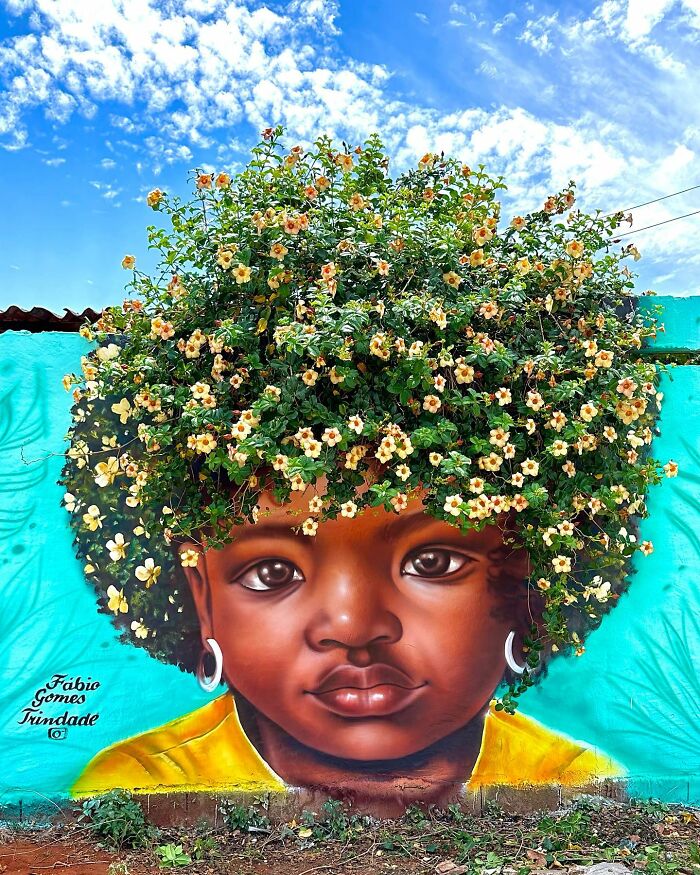How Fábio Gomes Trindade Uses Natural Elements to Transform Street Art