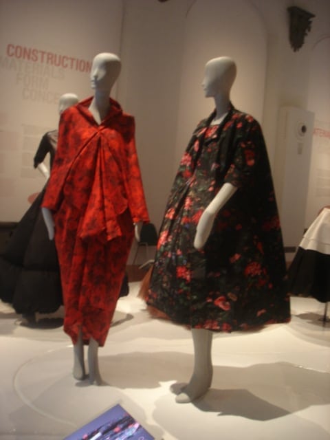 Balenciaga dresses museum display 2017042912 5904843a265b0