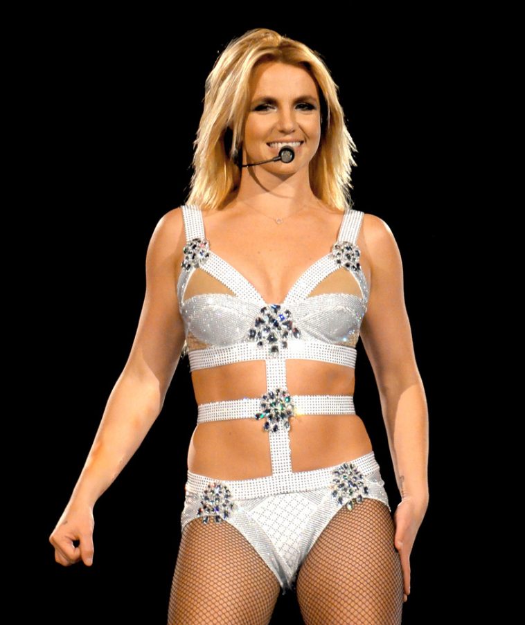 Britney Europe 2017122907 5a45f361d372e
