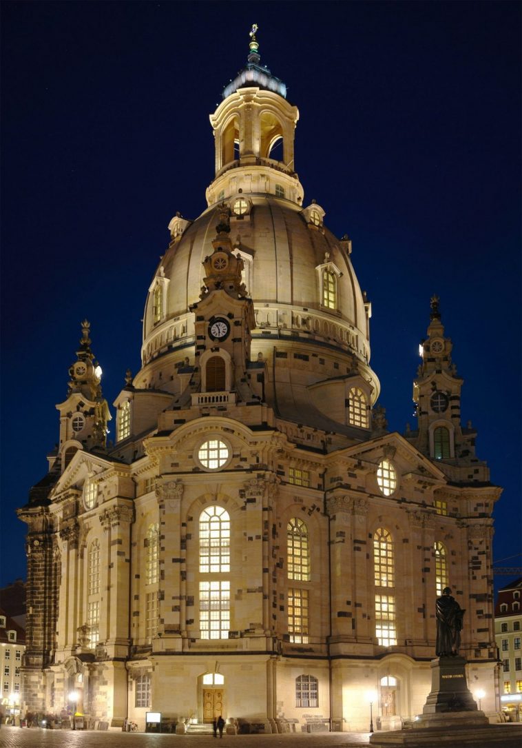 Dresden Frauenkirche night 2017082721 59a333735f485 e1503868350872