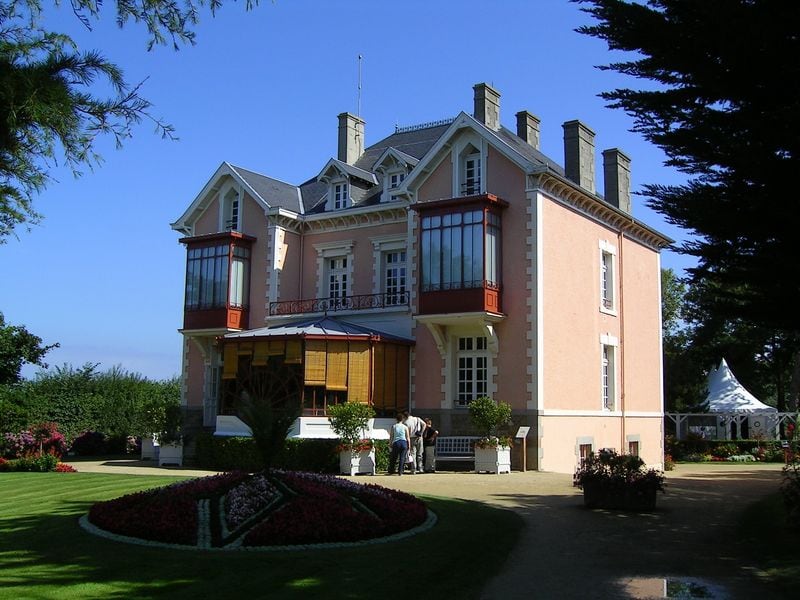 Granville Maison et Musée de Dior 2017042912 590482aa1288c