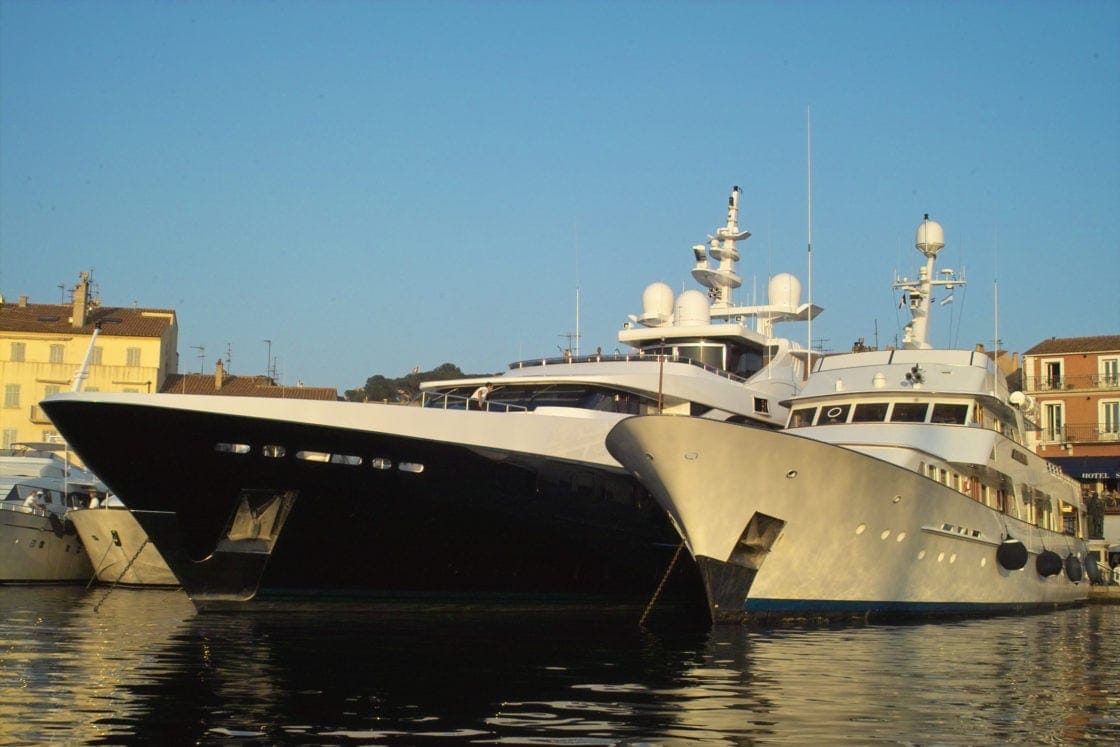 Luxury yachts in Saint Tropez 2006 2017021820 58a8ab7442d32 e1487451103541