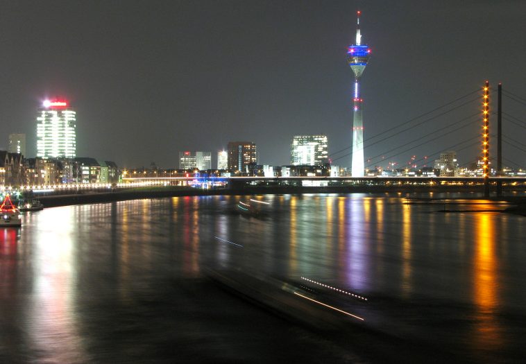 Nacht in Düsseldorf 2017120518 5a26e864007cb