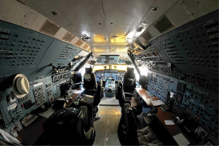 Polet Antonov An 124 100 cockpit Petrov 2017080408 59842e9603d07
